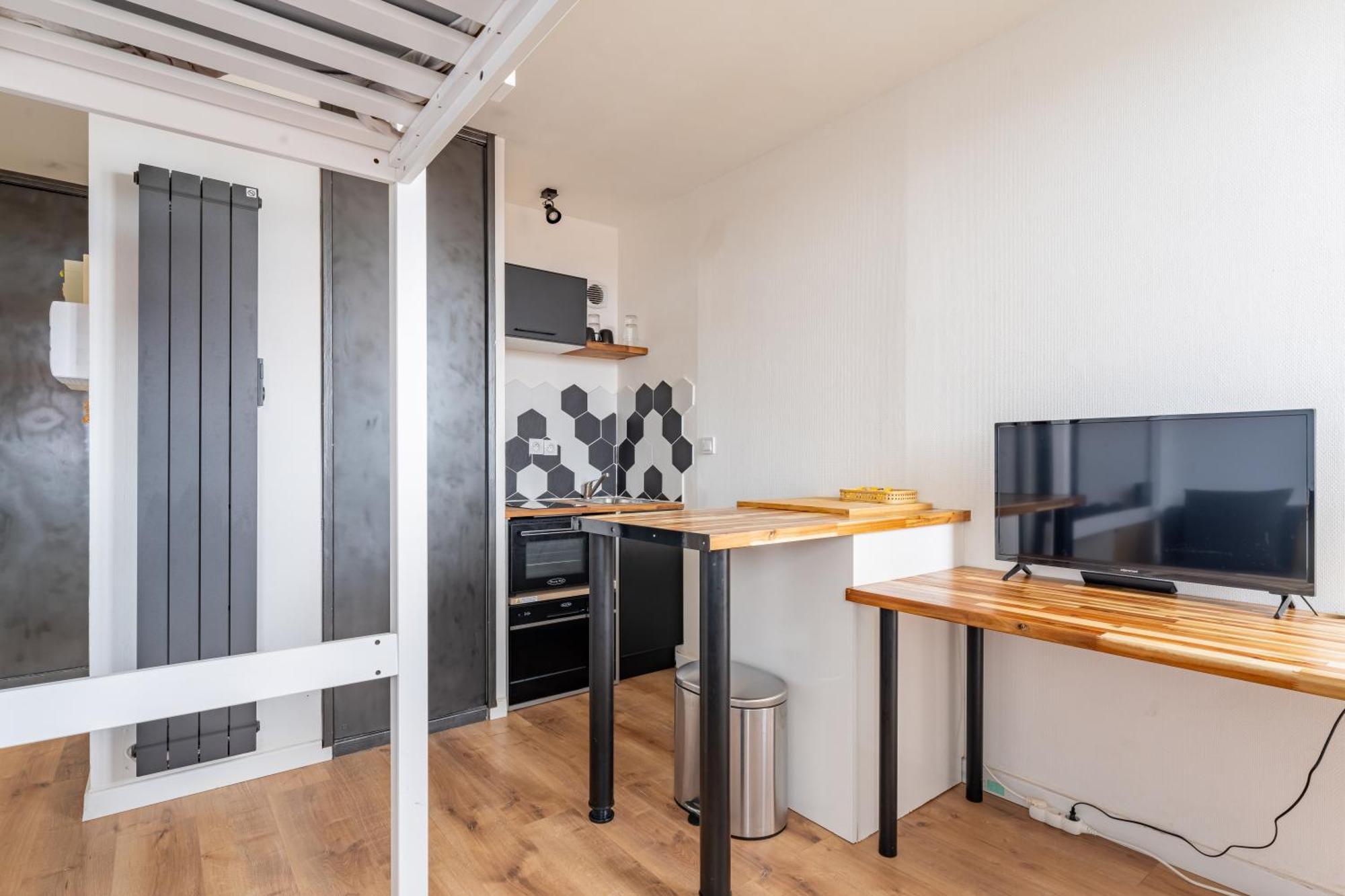 Apartamento Charlemagne - Studio Confortable Avec Parking Gratuit - Quelques Pas De La Gare, Cuisine, Wifi Arras Exterior foto