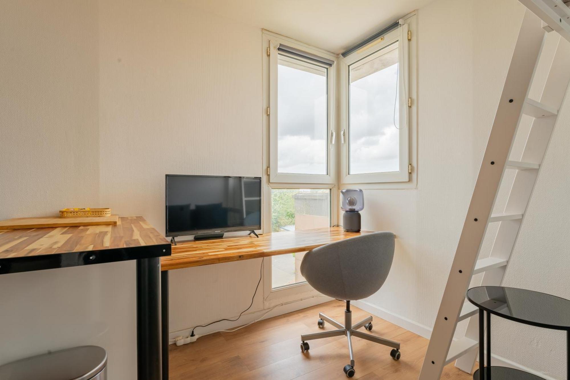 Apartamento Charlemagne - Studio Confortable Avec Parking Gratuit - Quelques Pas De La Gare, Cuisine, Wifi Arras Exterior foto